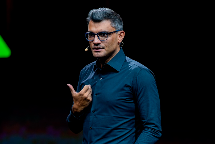 Tiago Brunet apresenta a Noite de Destino em Curitiba no dia 14 de junho