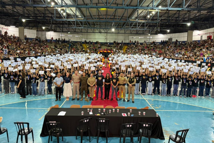 Premiação inédita coroa empenho e aprendizado na formatura de 1.400 alunos do Proerd